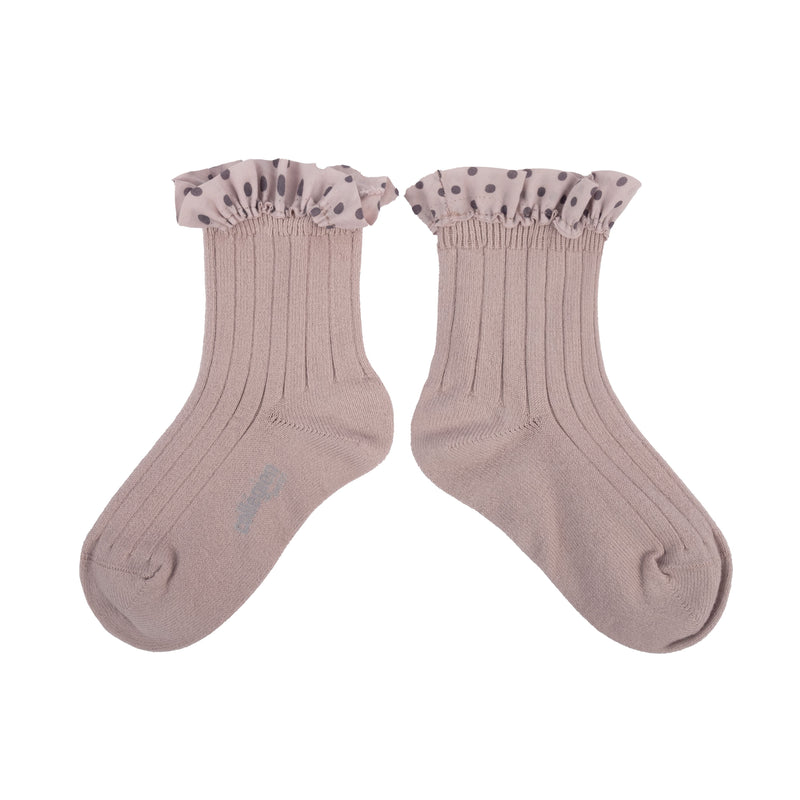 Collegien Polka Dots Ruffle Ankle Socks - Vieux Rose