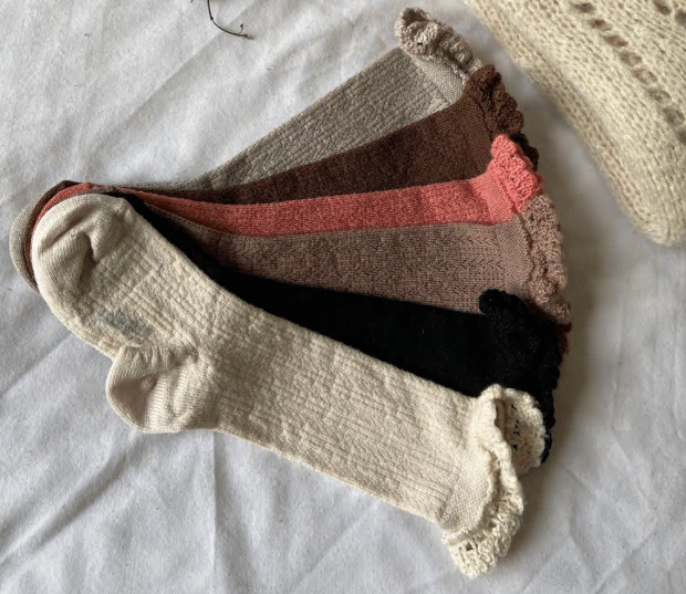 Collegien Pointelle Merino Wool Lace Trim Knee High Socks / Vieux Rose *preorder*